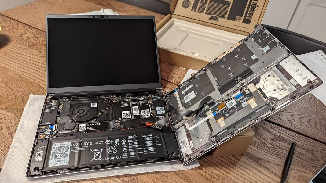 Reviewing the Framework laptop with Ubuntu